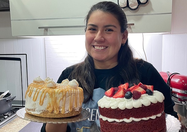 Brenda Rivera y sus pasteles que transmiten alegría