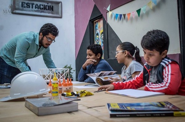 Paúl Cruz: un arquitecto que enseña a construir los sueños de los niños