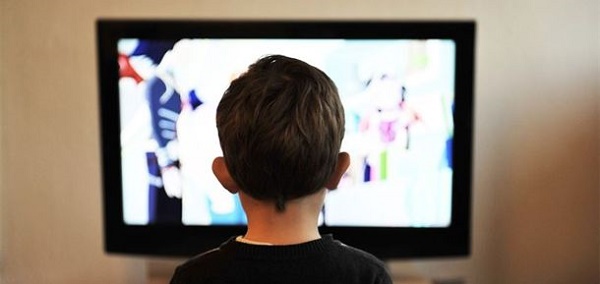 El 33% de los padres se ha suscrito a un canal de streaming para distraer a sus hijos